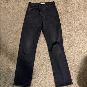Levi’s wedgie straight jeans with hole in knee